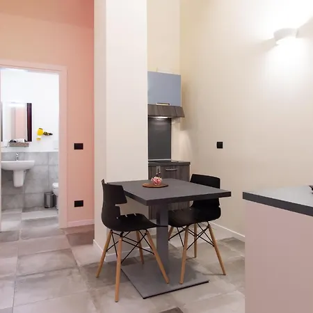 Porta Nuova 2* ميلان